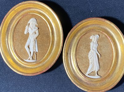 Oval miniatures "French couple"