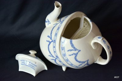Wedgwood England Teapot SYR