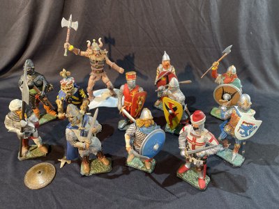 12 figures. Ancient warriors