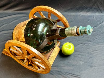 Bottle-container "Cannon"