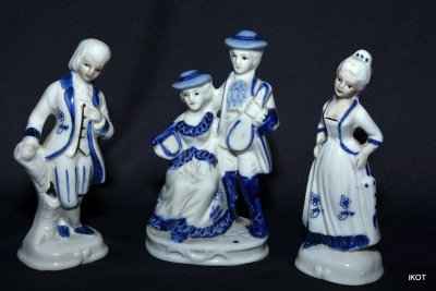  vintage porcelain figures "Victorian style"
