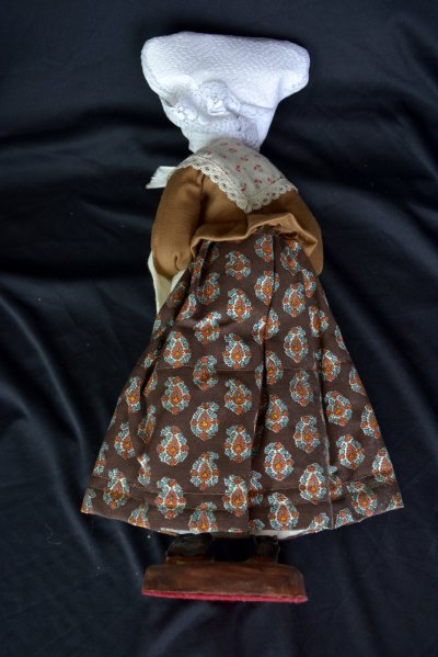 Simone Jouglas. Saintouge folk dolls "BonMaman"
